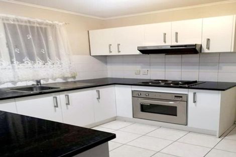 Photo of property in 57 Farquhar Road, Glendene, Auckland, 0602