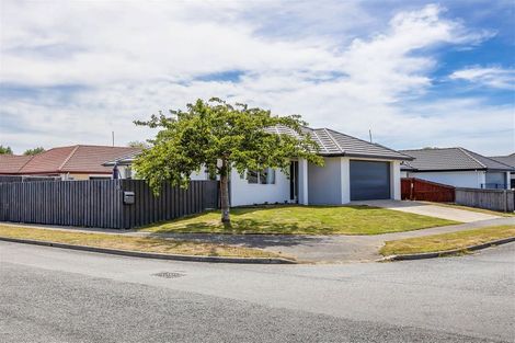 Photo of property in 24 Farnborough Street, Aranui, Christchurch, 8061
