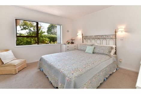Photo of property in 37 Centreway Road, Orewa, 0931