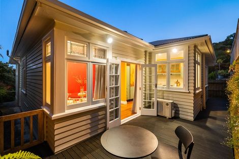 Photo of property in 82 Mortimer Terrace, Brooklyn, Wellington, 6021