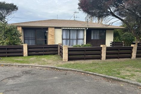Photo of property in 1/2 Bill Ashcroft Grove, Havelock North, 4130