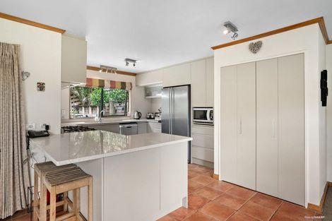 Photo of property in 214 Shaw Road, Oratia, Auckland, 0604