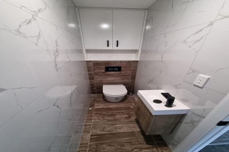 Photo of property in 216 Glamorgan Drive, Northcross, Auckland, 0630