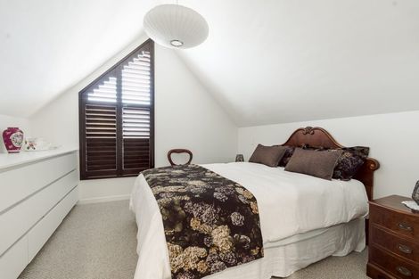 Photo of property in 20 Gilbert Street, New Plymouth, 4310