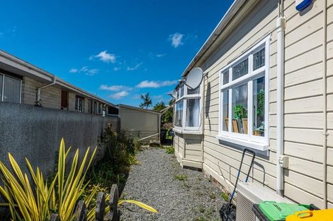 Photo of property in 62 Mathesons Road, Phillipstown, Christchurch, 8011