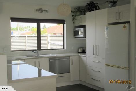 Photo of property in 2/24 Rosier Road, Glen Eden, Auckland, 0602