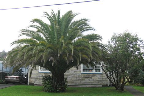 Photo of property in 16 Hanson Grove, Stokes Valley, Lower Hutt, 5019