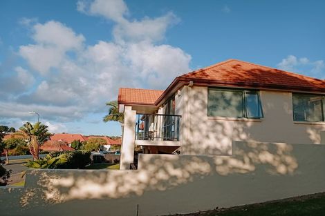 Photo of property in 11 Parkwood Crescent, Gulf Harbour, Whangaparaoa, 0930