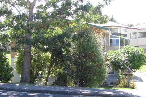 Photo of property in 47 Cliff View Drive, Green Bay, Auckland, 0604