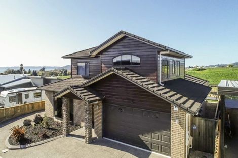 Photo of property in 27 Devoy Drive, Owhata, Rotorua, 3010