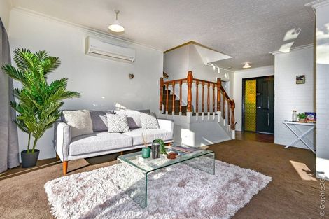 Photo of property in 3 Russley Road, Russley, Christchurch, 8042