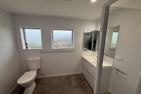 Photo of property in 130q Lakeside Drive, Orewa, 0931