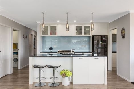 Photo of property in 4 The Fjord, Aotea, Porirua, 5024