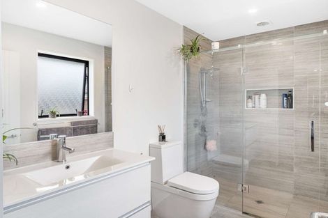 Photo of property in 4 Shillingford Boulevard, Rolleston, 7615