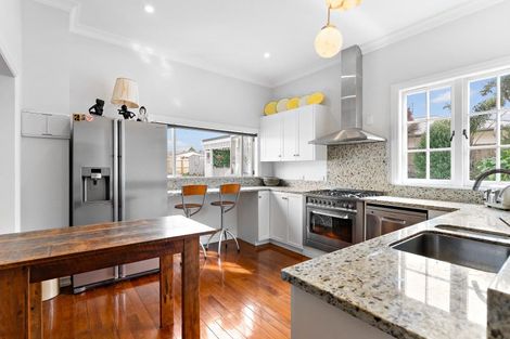 Photo of property in 57 Queen Street, Riverhead, 0820