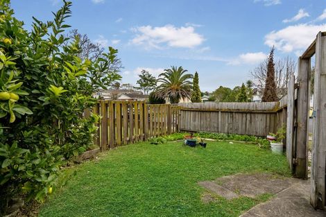 Photo of property in 1/11 Udall Place, Bucklands Beach, Auckland, 2014