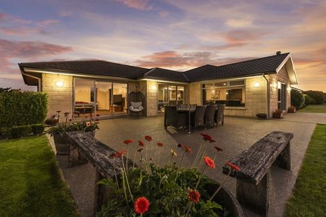 Photo of property in 30 Sunnyside Road, Coatesville, 0793