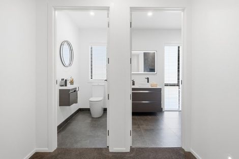 Photo of property in 16 Three Kings Court, Outram, 9019