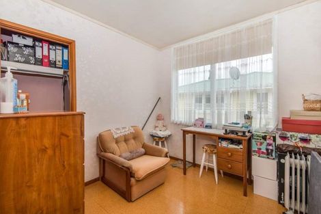 Photo of property in 98 Taikata Road, Te Atatu Peninsula, Auckland, 0610