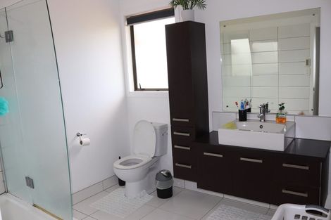 Photo of property in 34 Dissmeyer Drive, Clover Park, Auckland, 2019