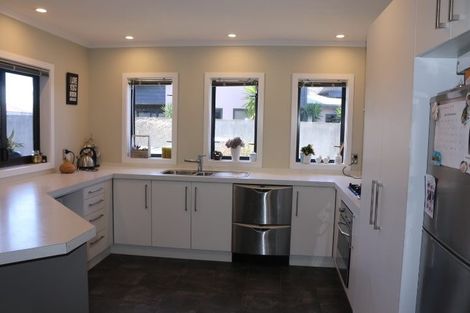 Photo of property in 65a Rosalie Terrace, Kelvin Grove, Palmerston North, 4414