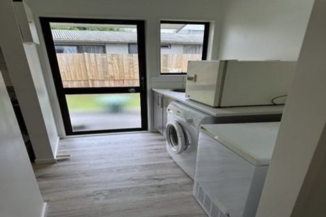 Photo of property in 22b Sandleigh Road, Hamilton Lake, Hamilton, 3204