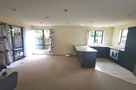 Photo of property in 18 Pukatea Avenue, Albany, Auckland, 0632