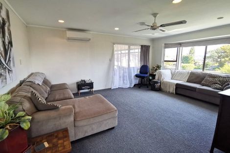 Photo of property in 28 Manaia View Road, One Tree Point, 0118