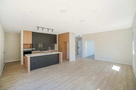 Photo of property in 75a Twin Parks Rise, Papakura, 2582