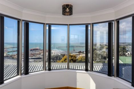 Photo of property in 27 Findlay Street, Moturoa, New Plymouth, 4310