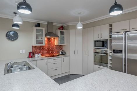 Photo of property in 10 Burnfield Way, Levin, 5510