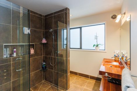 Photo of property in 51 Ruapehu Drive, Fitzherbert, Palmerston North, 4410