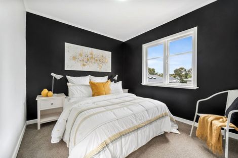 Photo of property in 1/130 Edmonton Road, Te Atatu South, Auckland, 0610