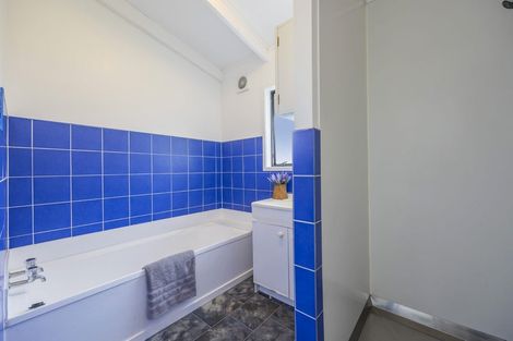 Photo of property in 2/104 Ocean View Road, Northcote, Auckland, 0627