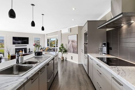 Photo of property in 83 Pohutukawa Parade, Riverhead, 0820