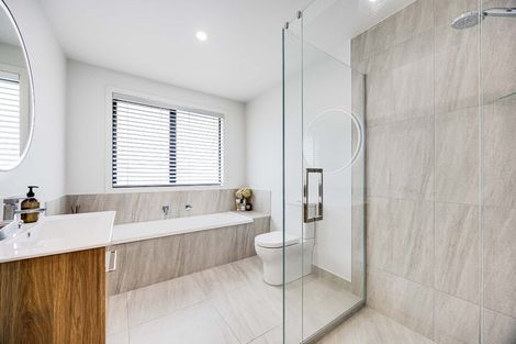 Photo of property in 2 Awatiro Drive, Kaukapakapa, 0871