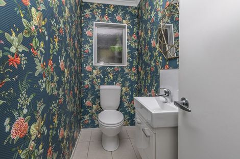 Photo of property in 32 Havana Rise, Grenada Village, Wellington, 6037