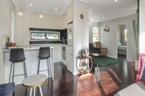 Photo of property in 84 Glengarry Road, Glen Eden, Auckland, 0602