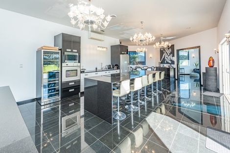 Photo of property in 35 Golf Vue Place, Castlecliff, Whanganui, 4501