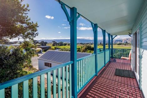 Photo of property in 9 Sylvia Way, Te Horo Beach, Otaki, 5581