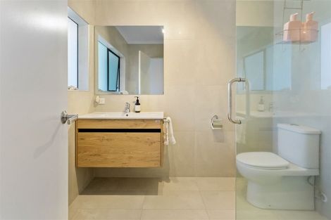 Photo of property in 21a Alexander Street, Cockle Bay, Auckland, 2014