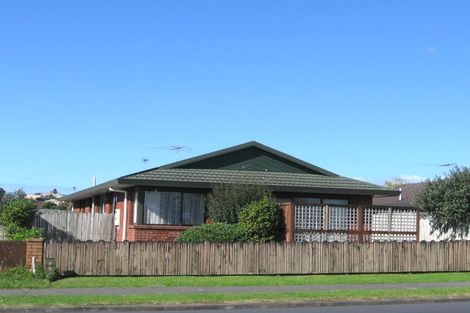 Photo of property in 2/158 Whitford Road, Somerville, Auckland, 2014