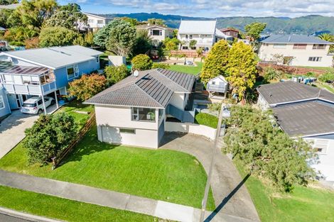 Photo of property in 70 Major Drive, Kelson, Lower Hutt, 5010