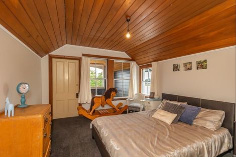 Photo of property in 73 Wakefield Road, Levin, 5571