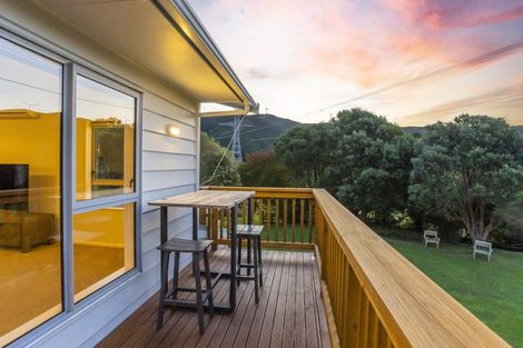 Photo of property in 306 South Makara Road, Makara, Karori, 6972