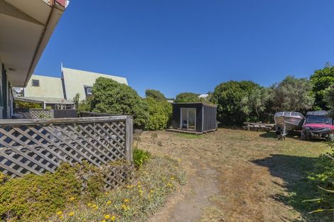 Photo of property in 44 Paetawa Road, Peka Peka, Waikanae, 5391