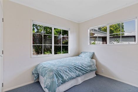 Photo of property in 2/25 College Road, Northcote, Auckland, 0627