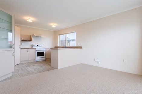 Photo of property in Rangeview Villas, 24/9 Fuller Close, Levin, 5510