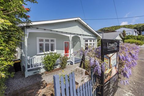 Photo of property in 39 Dee Street, Island Bay, Wellington, 6023