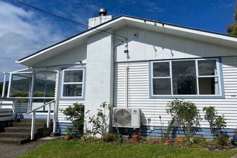 Photo of property in 216a Waddington Drive, Naenae, Lower Hutt, 5011